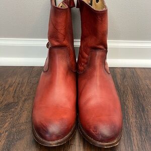 Frye Melissa Button Zip Short Boots